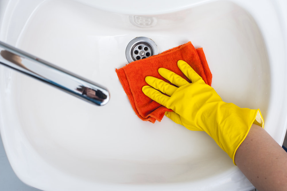 how-do-you-get-stains-out-of-a-bathroom-sink.